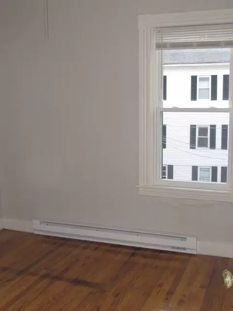 Bedroom - 1 Lund St, Worcester, MA 01607 photo 3 of 6