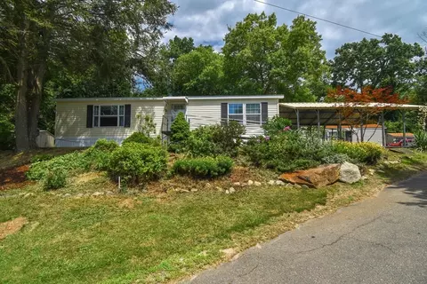 1 Honeysuckle Ln, Brimfield, MA 01010
