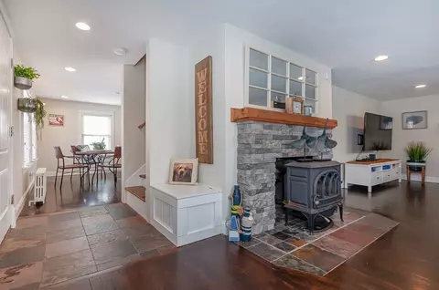20 Temple Pl, Fairhaven, MA 02719 photo 17