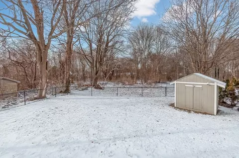 20 Temple Pl, Fairhaven, MA 02719 photo 6
