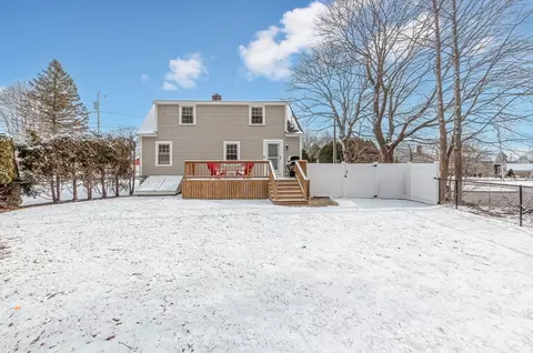 20 Temple Pl, Fairhaven, MA 02719 photo 3