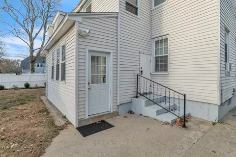 17 Griffin St, Springfield, MA 01104 photo 25