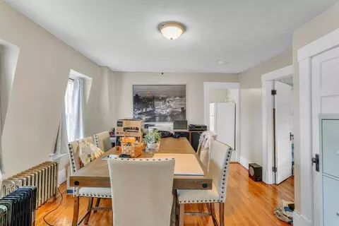 17 Griffin St, Springfield, MA 01104 photo 8