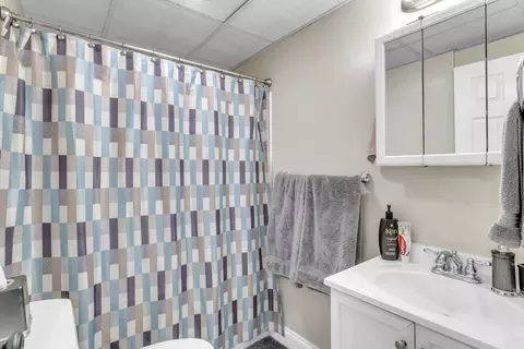 17 Griffin St, Springfield, MA 01104 photo 9