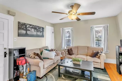17 Griffin St, Springfield, MA 01104 photo 11