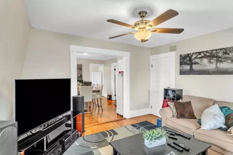 17 Griffin St, Springfield, MA 01104 photo 12