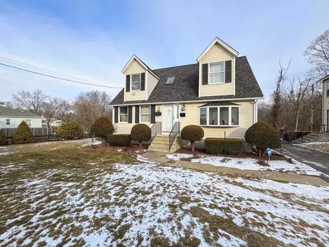 80 Mellen St, Framingham, MA 01702