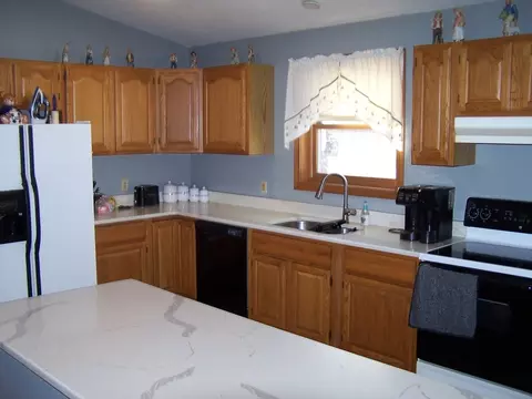 35 Bigelow Rd, Webster, MA 01570 photo 8
