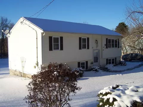35 Bigelow Rd, Webster, MA 01570 photo 1