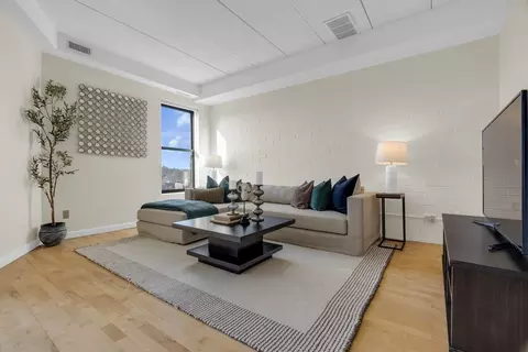 1856 Beacon St #PHD, Brookline, MA 02445 photo 4