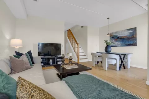1856 Beacon St #PHD, Brookline, MA 02445 photo 12