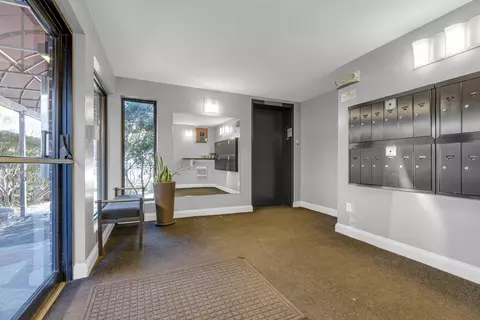 1856 Beacon St #PHD, Brookline, MA 02445 photo 27
