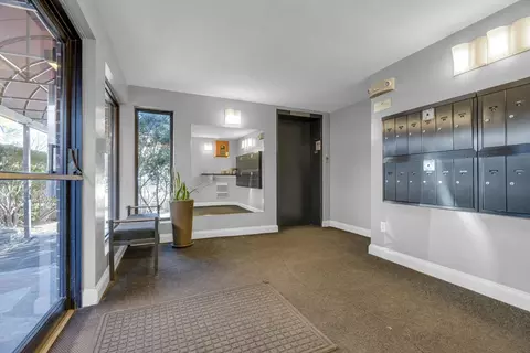 1856 Beacon St #PHD, Brookline, MA 02445 photo 26