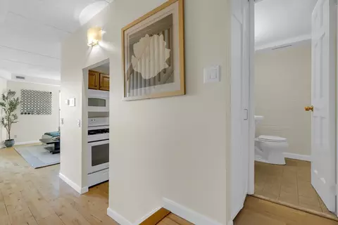 1856 Beacon St #PHD, Brookline, MA 02445 photo 10