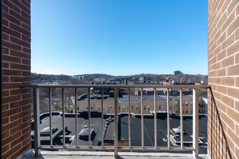 1856 Beacon St #PHD, Brookline, MA 02445 photo 28