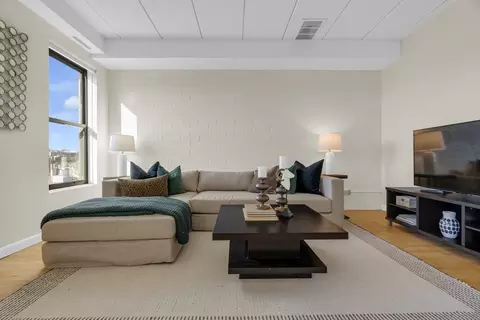1856 Beacon St #PHD, Brookline, MA 02445 photo 3