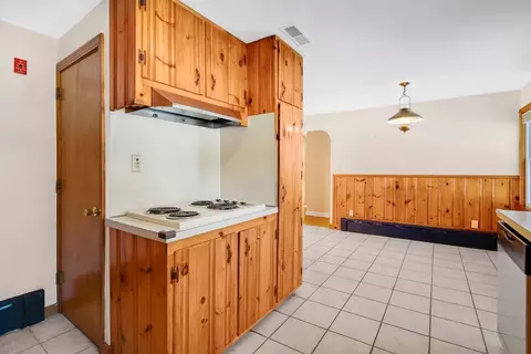 Kitchen - 214 Acrebrook Rd, Springfield, MA 01129 photo 5 of 6