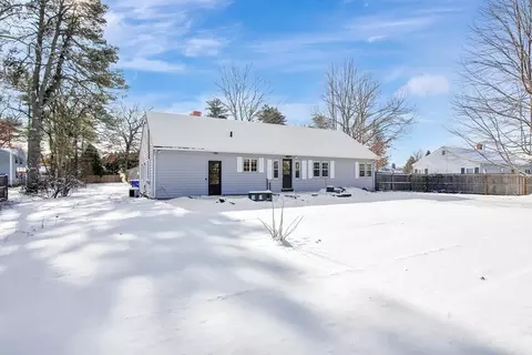 Exterior - 214 Acrebrook Rd, Springfield, MA 01129 photo 7 of 8