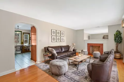 Living - 214 Acrebrook Rd, Springfield, MA 01129 photo 2 of 5