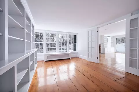Living - 489 Main St, Hingham, MA 02043 photo 1 of 9