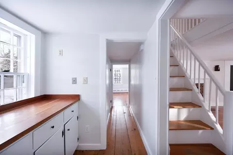 Entry Way - 489 Main St, Hingham, MA 02043 photo 1 of 1