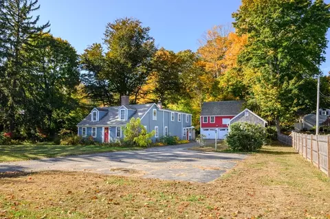 Exterior - 489 Main St, Hingham, MA 02043 photo 2 of 10