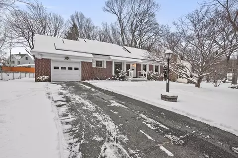 81 Fairlawn Ave, Gardner, MA 01440