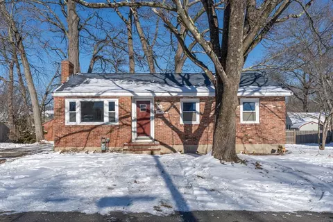 136 Taylor Ave, Dedham, MA 02026
