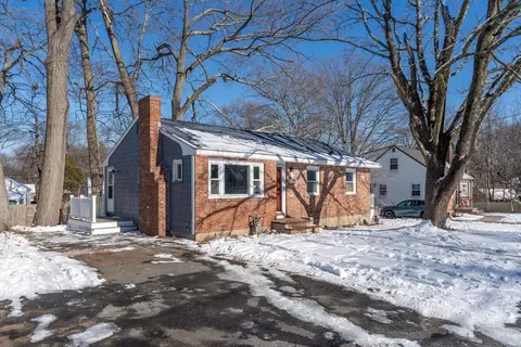 136 Taylor Ave, Dedham, MA 02026 photo 2