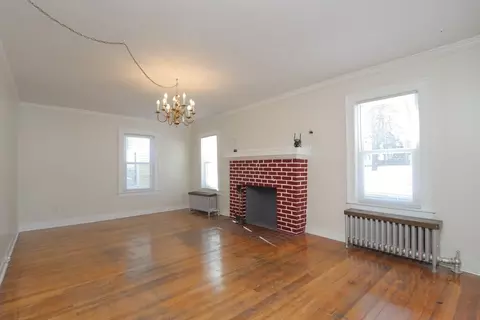 3 Mortimer St, Springfield, MA 01109 photo 5