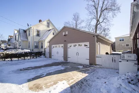 3 Mortimer St, Springfield, MA 01109 photo 3