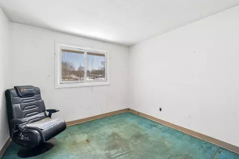 Bedroom - 43 Coolidge Rd, Danvers, MA 01923 photo 1 of 4