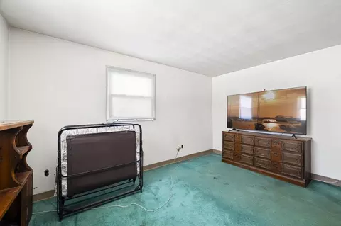 Bedroom - 43 Coolidge Rd, Danvers, MA 01923 photo 3 of 4