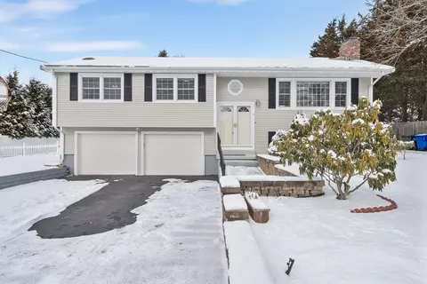 1 Northbrook Cir, Milford, MA 01757