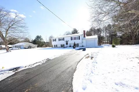 43 Sequoya Ln, Hanover, MA 02339 photo 2