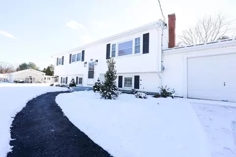 43 Sequoya Ln, Hanover, MA 02339 photo 3