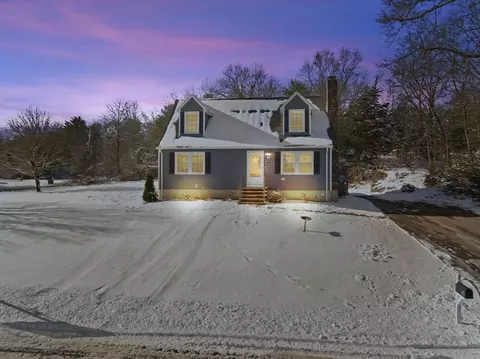 14 Rawson Rd, Bellingham, MA 02019
