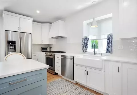 Kitchen - 74 Samoset Ave, Hull, MA 02045 photo 2 of 4