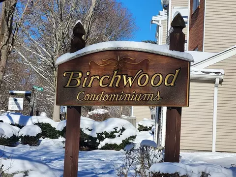 10 Chapman St #303, Weymouth, MA 02189