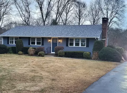 25 Watuppa Rd, Westport, MA 02790