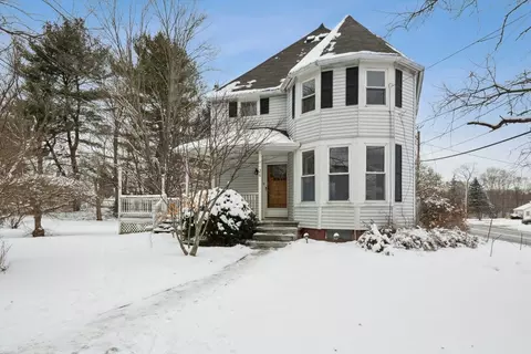 26 Elm St, Grafton, MA 01536
