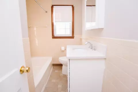 Bath - 75 Lumae St, Springfield, MA 01119 photo 1 of 7