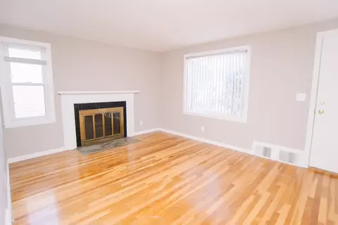 Living - 75 Lumae St, Springfield, MA 01119 photo 3 of 5
