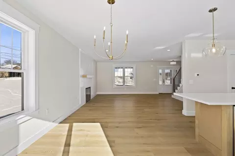 Living - 1 Haystack Ln, Berkley, MA 02779 photo 1 of 4