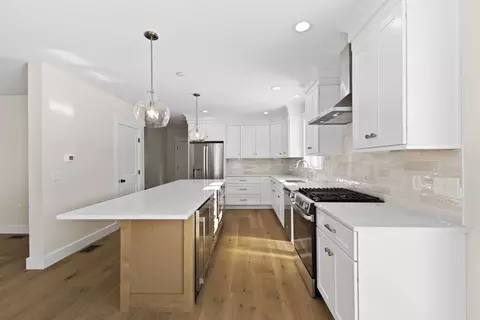 Kitchen - 1 Haystack Ln, Berkley, MA 02779 photo 2 of 3