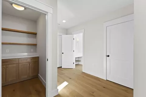 Entry Way - 1 Haystack Ln, Berkley, MA 02779 photo 2 of 4