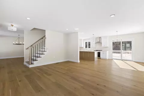 Living - 1 Haystack Ln, Berkley, MA 02779 photo 3 of 4