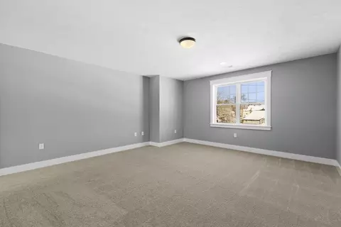 Bedroom - 1 Haystack Ln, Berkley, MA 02779 photo 5 of 8