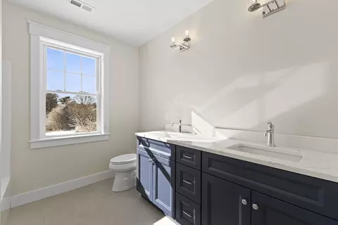 Bath - 1 Haystack Ln, Berkley, MA 02779 photo 5 of 5