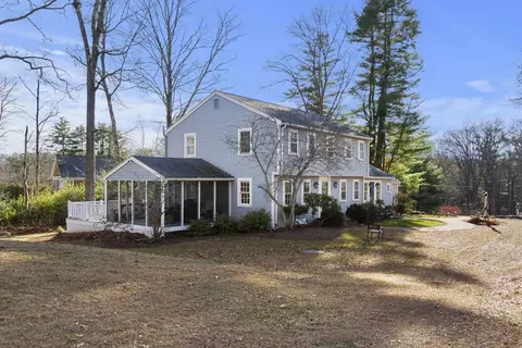 1 Orchard Ln, Topsfield, MA 01983